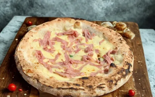 Neapolská pizza v Lavite Zlín