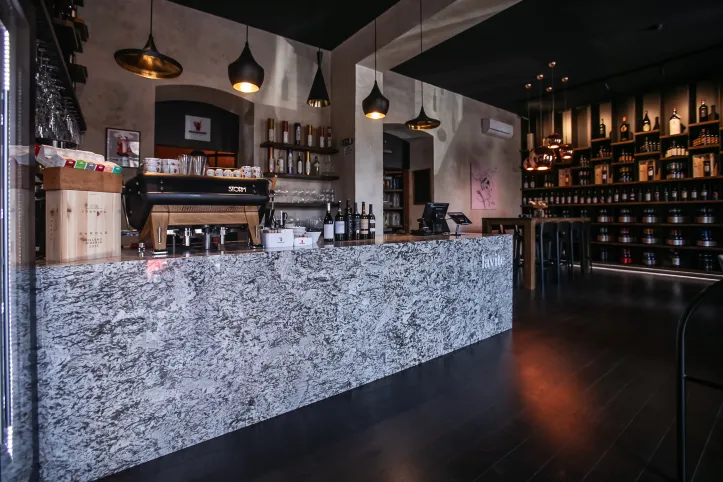 Květnová otevírací doba v Lavite Brno a Zlín