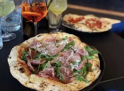 Neapolská pizza v Lavite Zlín